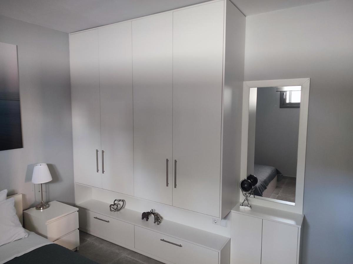 Niriides Apartments Portokhéli Eksteriør bilde